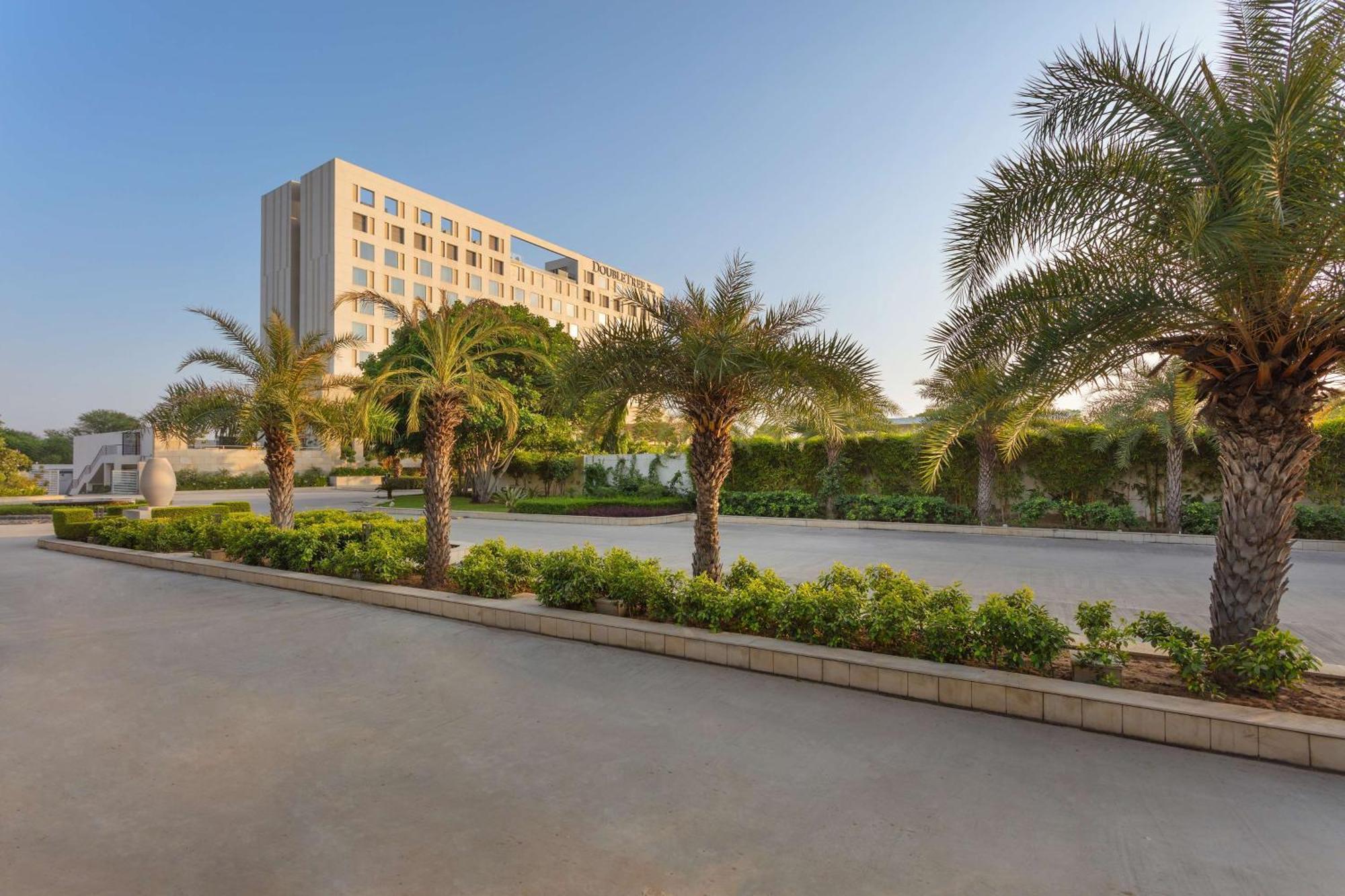 Doubletree By Hilton Jaipur Amer Zewnętrze zdjęcie